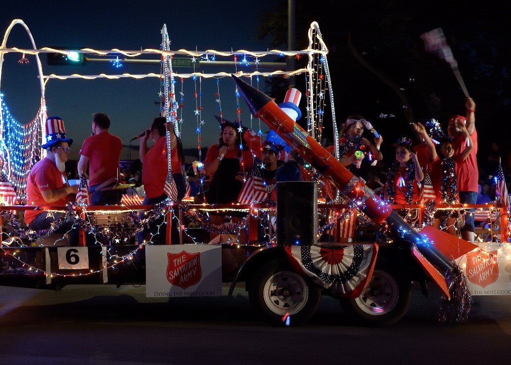 Hernandez Plumbing takes top honors in Electric Light Parade float